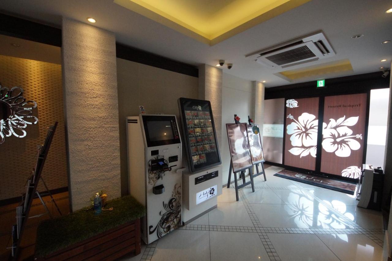 Hotel Lei (Adults Only) Funabashi Bagian luar foto